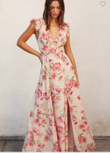 Load image into Gallery viewer, Flutter Sleeves V-Neck Floral Dress
