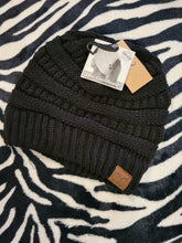 Load image into Gallery viewer, Womens Criss Cross CC Beanies
