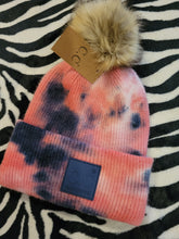 Load image into Gallery viewer, Women CC Pom Beanies
