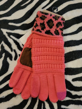 Load image into Gallery viewer, Womens CC Gloves
