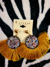 Load image into Gallery viewer, Tassle Earrings
