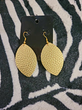 Load image into Gallery viewer, Dangle Earrings
